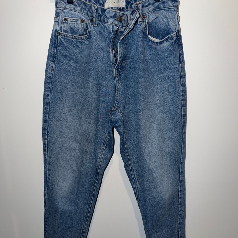 Topshop Mom Relaxed Fit Blue Jeans - Petite